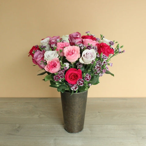 Love Is Alive Valentine Flower Bouquet Valentines Arrangements